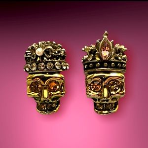 Alexander McQueen King & Queen skull stud earrings